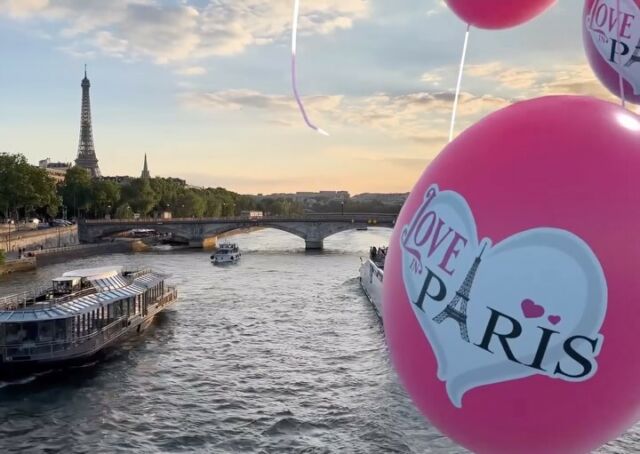 Love in Paris ! Paris sera toujours la ville de l'Amour ! Voici le message de nos graphistes 3D !
 #fooh #fakeoutofhome #pub3d #publicitévirtuelle #snackcontent #paris #love